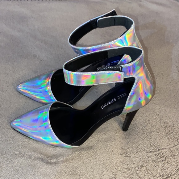 Shoes - Picture 2 of 4